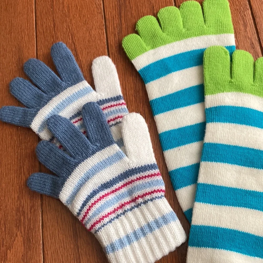 NEW 2 pairs kids gloves. New never worn